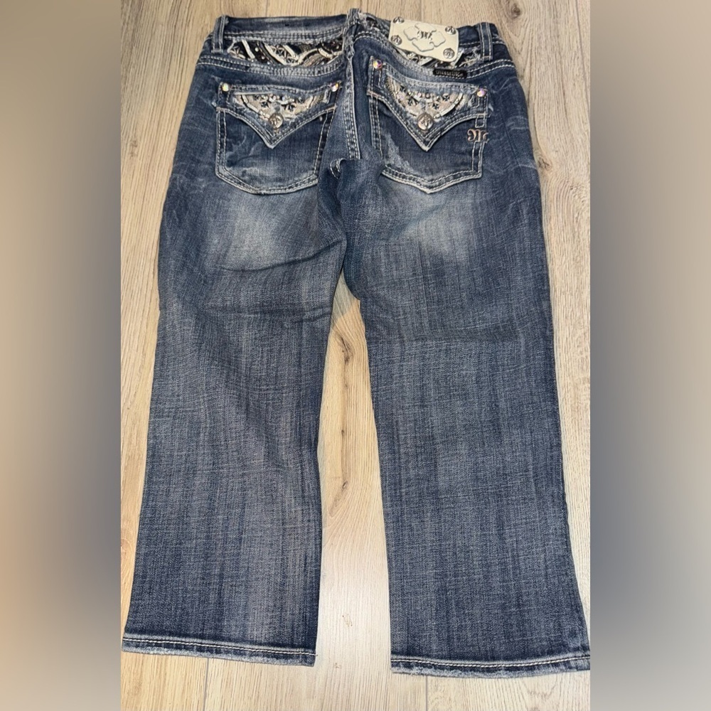 Miss Me mid rise crop capri cropped Women's Blue Jeans denim - Picture 2 of 7